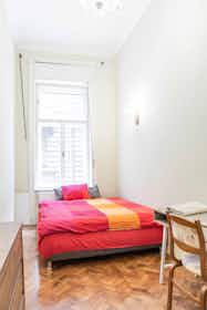 Private room for rent for €320 per month in Veszprém, Vas utca 7