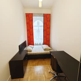 Private room for rent for €380 per month in Budapest, Izabella utca