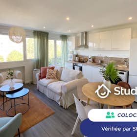 Private room for rent for €440 per month in Rouen, Avenue de Bretagne