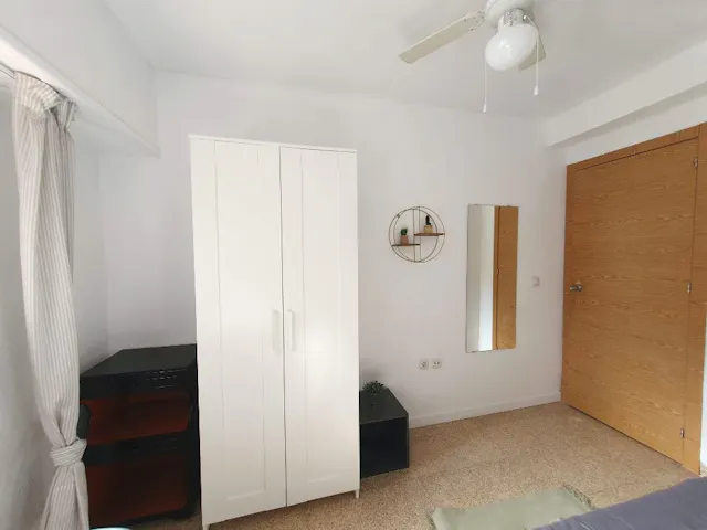 Private room in Calle Felipe de Gauna, Valencia (1378079) room image 20