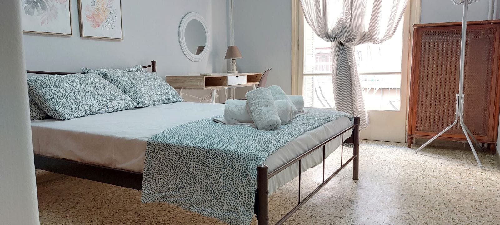 Private room for rent for €400 per month in Athens, Elpidos