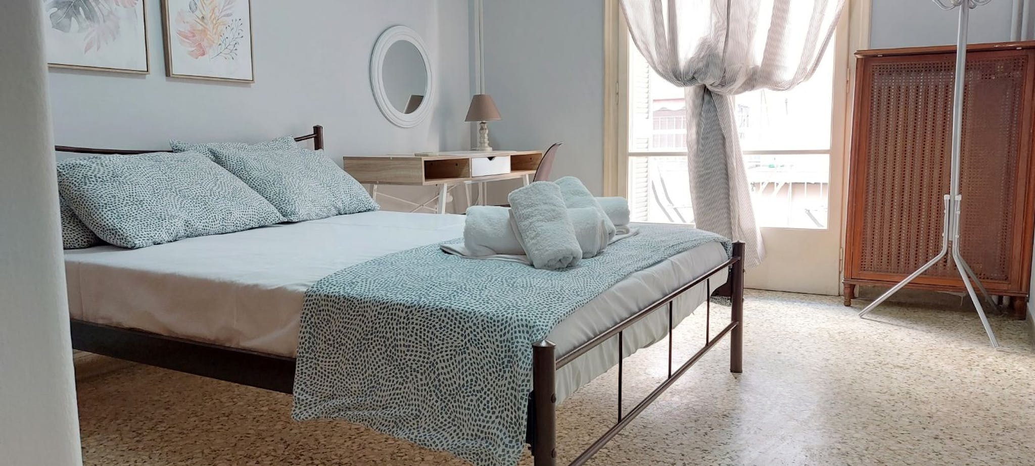 Elpidos, Athens preview