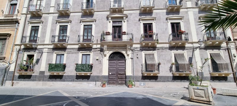 Via Teatro Massimo, Catania