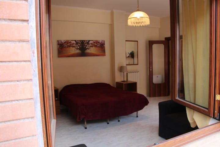 Piazza Aruleno Celio Sabino, Rome