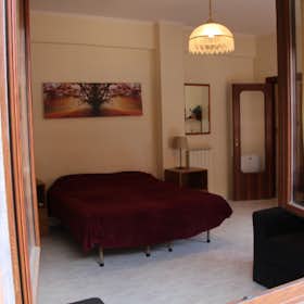 Private room for rent for €600 per month in Rome, Piazza Aruleno Celio Sabino