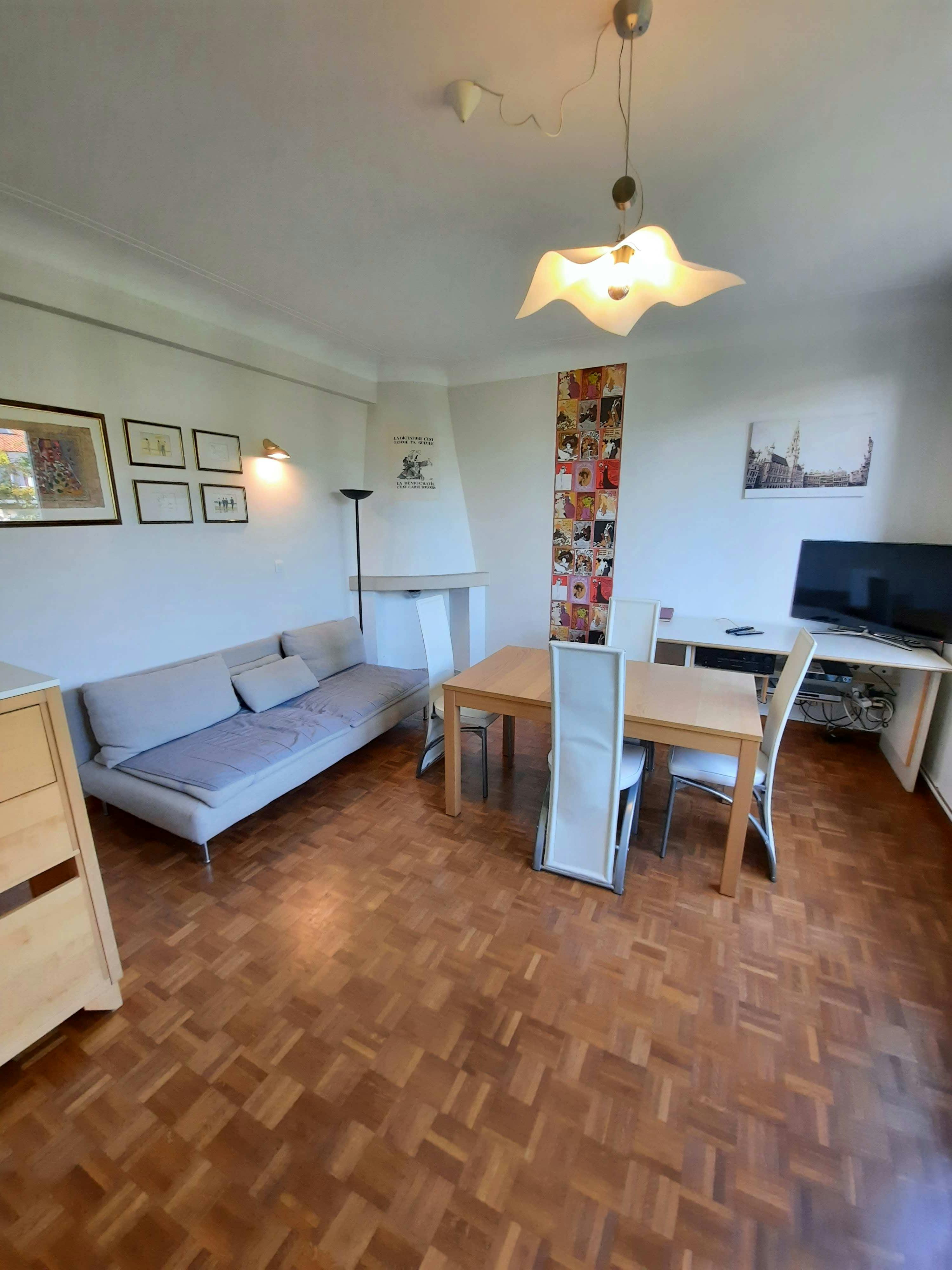 Studio zu mieten für 1.160 € pro Monat in Brussels, Avenue Jean-Baptiste Depaire