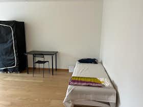 共用房间 正在以 SEK 3,950 的月租出租，其位于 Göteborg, Höstvädersgatan