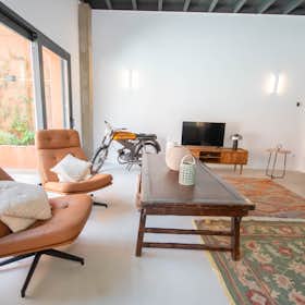 Apartment for rent for €2,900 per month in Madrid, Paseo de la Dirección