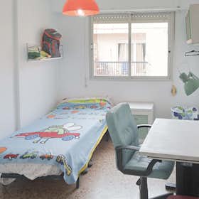 Private room for rent for €400 per month in Valencia, Carrer de Ramon Marquet