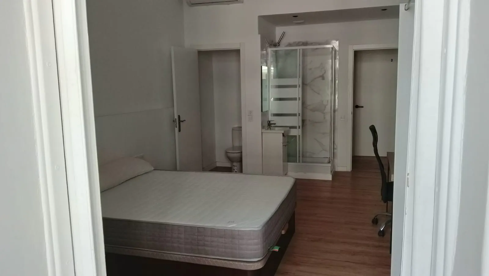 Private room in Rambla de Catalunya, Barcelona (1378664) ROOM 3
