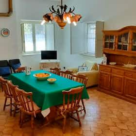 Huis te huur voor € 4.417 per maand in Taormina, Via Santa Filomena