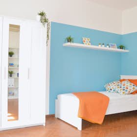 Приватна кімната за оренду для 450 EUR на місяць у Modena, Via Filippo Turati