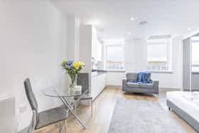Monolocale in affitto a 1.592 £ al mese a London, Lawrence Road