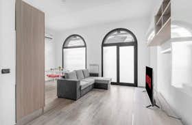 Apartment for rent for €1,800 per month in Sesto San Giovanni, Via Barnaba Oriani