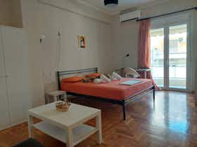 Appartement te huur voor € 750 per maand in Athens, Pipinou