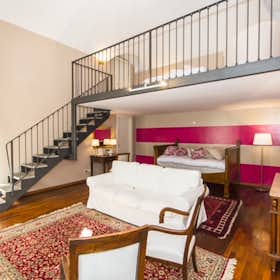公寓 正在以 €1,400 的月租出租，其位于 Turin, Corso Vittorio Emanuele II