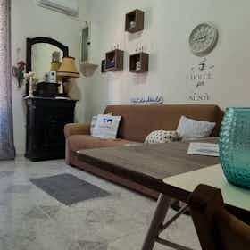 Mieszkanie do wynajęcia za 2643 € miesięcznie w mieście Isola delle Femmine, Via Piano Ponente