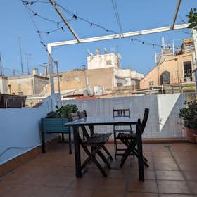 Apartment for rent for €1,550 per month in Barcelona, Carrer dels Carders