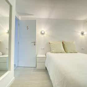 Private room for rent for €380 per month in Lourinhã, Rua dos Touritas