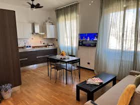 Apartament de închiriat pentru 2.093 EUR pe lună în Genoa, Vico di Untoria