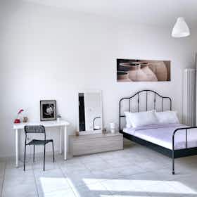 Appartamento in affitto a 1.550 € al mese a Bologna, Via Edoardo Ferravilla