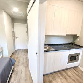 Private room for rent for €751 per month in Bilbao, Avenida Gabriel Aresti