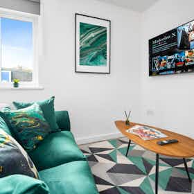 Lägenhet att hyra för 2 807 GBP i månaden i Cradley Heath, Cradley Road