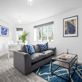 Appartement te huur voor € 3.259 per maand in Cradley Heath, Chester Road