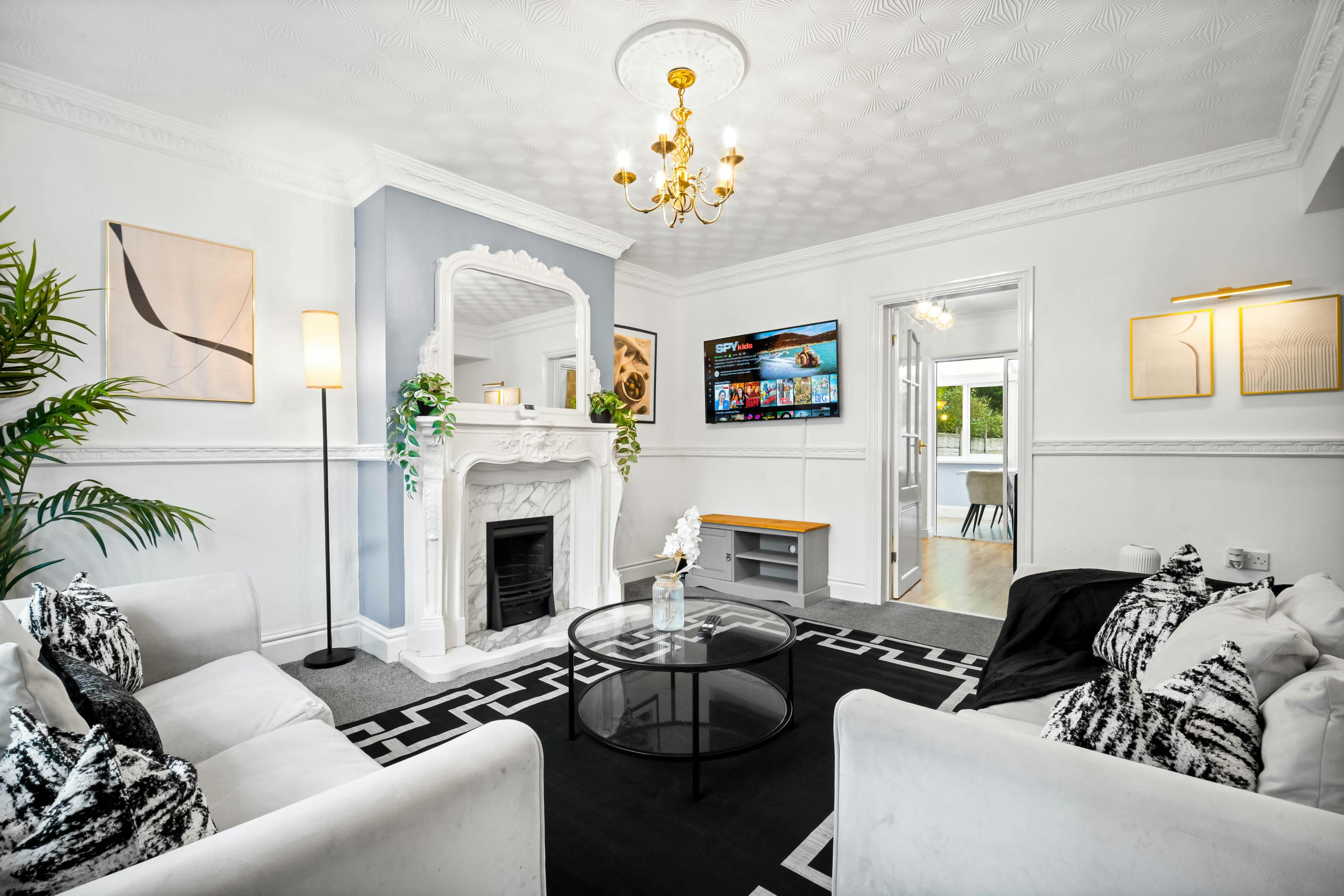 House for rent for £2,600 per month in Birmingham, Bendall Road