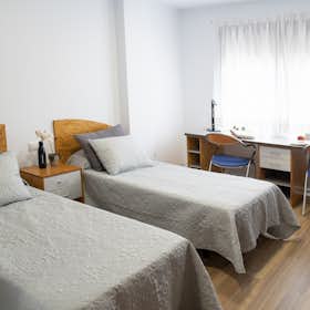 Mehrbettzimmer zu mieten für 432 € pro Monat in Burjassot, Avenida del Primero de Mayo