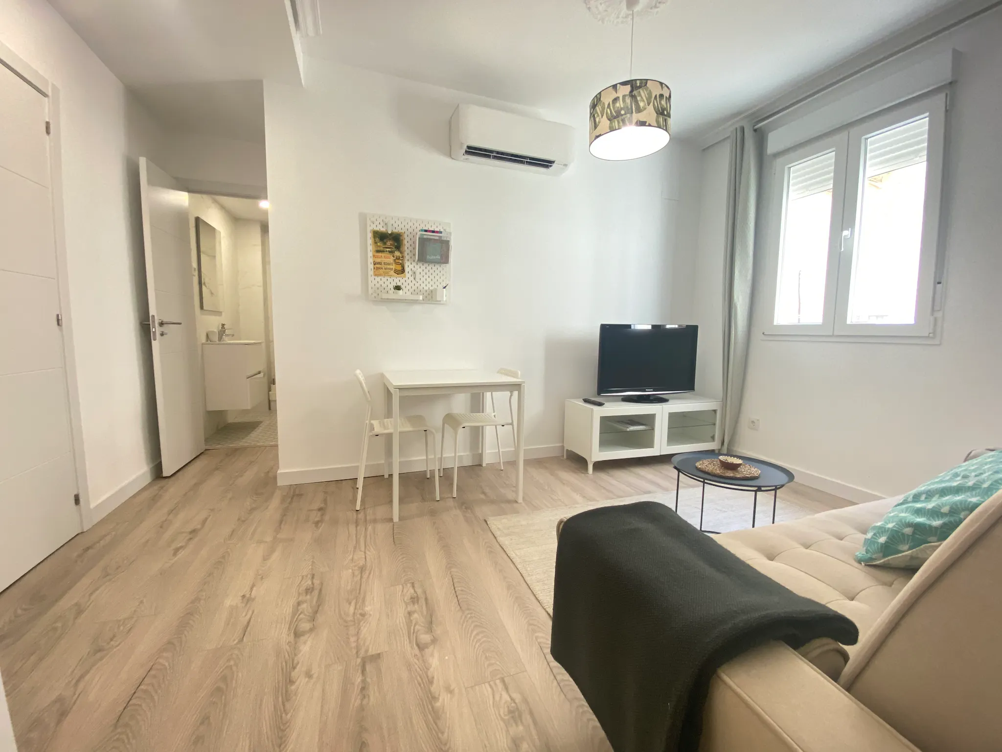 1-Bedroom Apartment in Calle de los Jardines, Madrid (1379563) ROOM 3