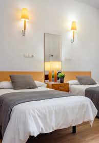 Mehrbettzimmer zu mieten für 313 € pro Monat in Bormujos, Calle Paraje de Paterna