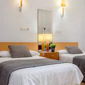 Mehrbettzimmer zu mieten für 313 € pro Monat in Bormujos, Calle Paraje de Paterna