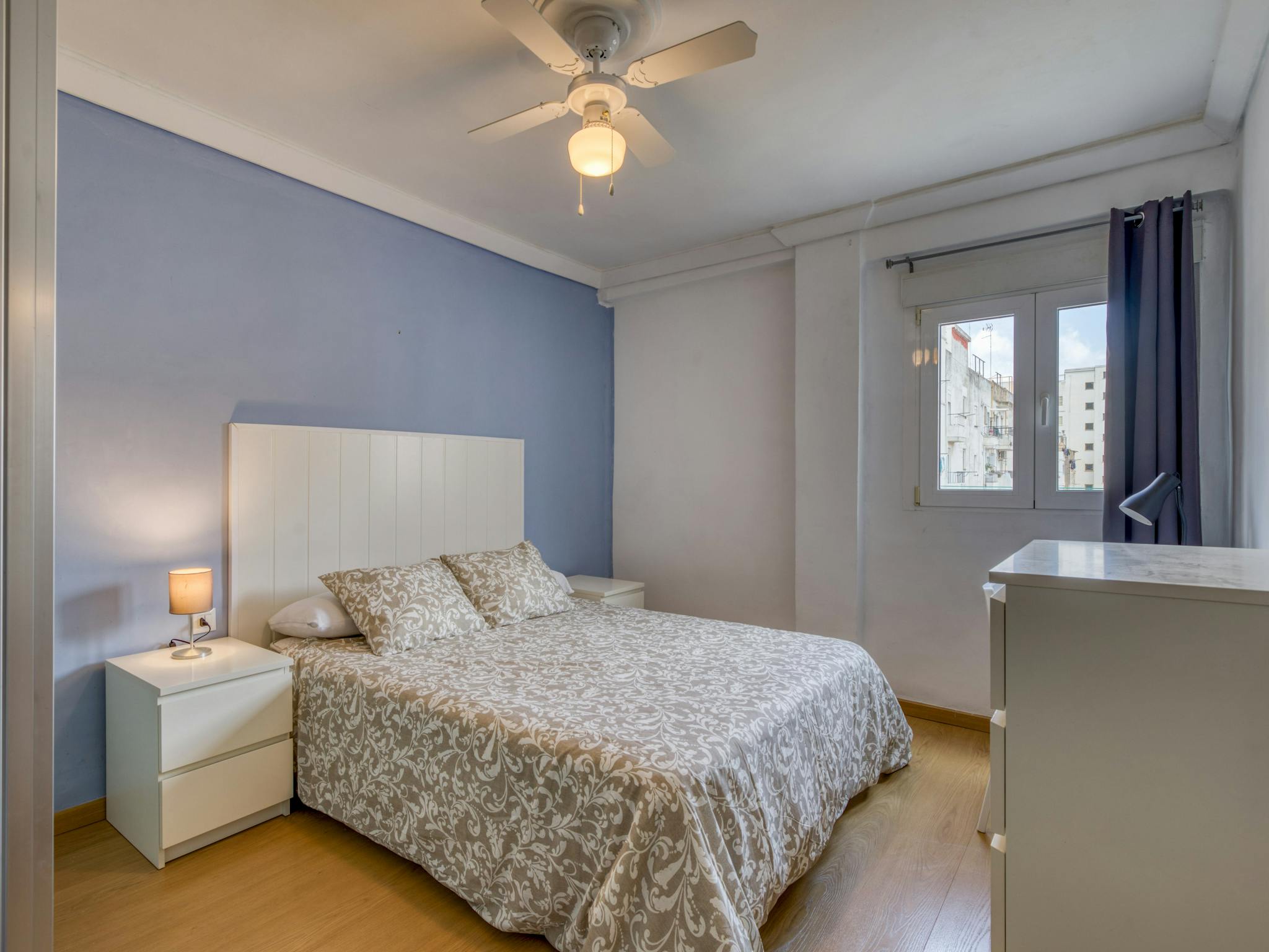 Carrer Jerónima Galés, Valencia preview