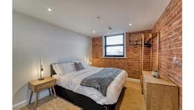 Appartement te huur voor £ 2.200 per maand in Burton upon Trent, Wetmore Road