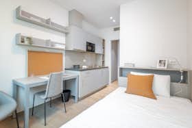 单间公寓 正在以 €990 的月租出租，其位于 Florence, Viale della Toscana