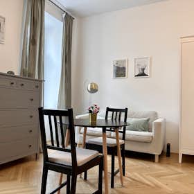 Apartment for rent for €899 per month in Vienna, Denglergasse