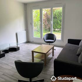 Private room for rent for €550 per month in Cergy, Rue du Tertre