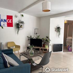 Private room for rent for €449 per month in Angers, Rue de la Chalouère