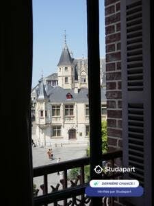 Lägenhet att hyra för 1 290 € i månaden i Rouen, Place de la Pucelle d'Orléans