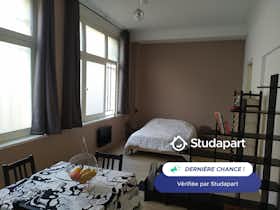Apartament de închiriat pentru 570 EUR pe lună în Tourcoing, Rue de Turenne