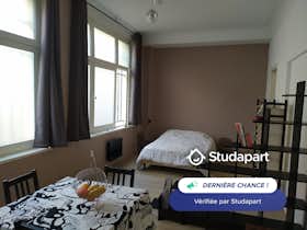 公寓 正在以 €570 的月租出租，其位于 Tourcoing, Rue de Turenne
