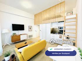 Apartamento en alquiler por 1520 € al mes en Rennes, Rue Coulabin