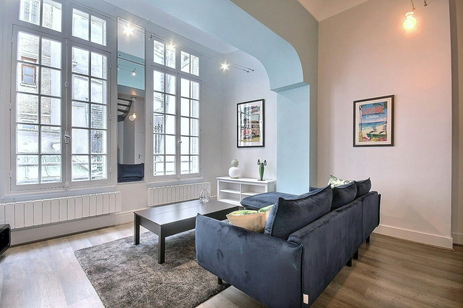 Apartment for rent for €2,420 per month in Paris, Rue de la Faisanderie