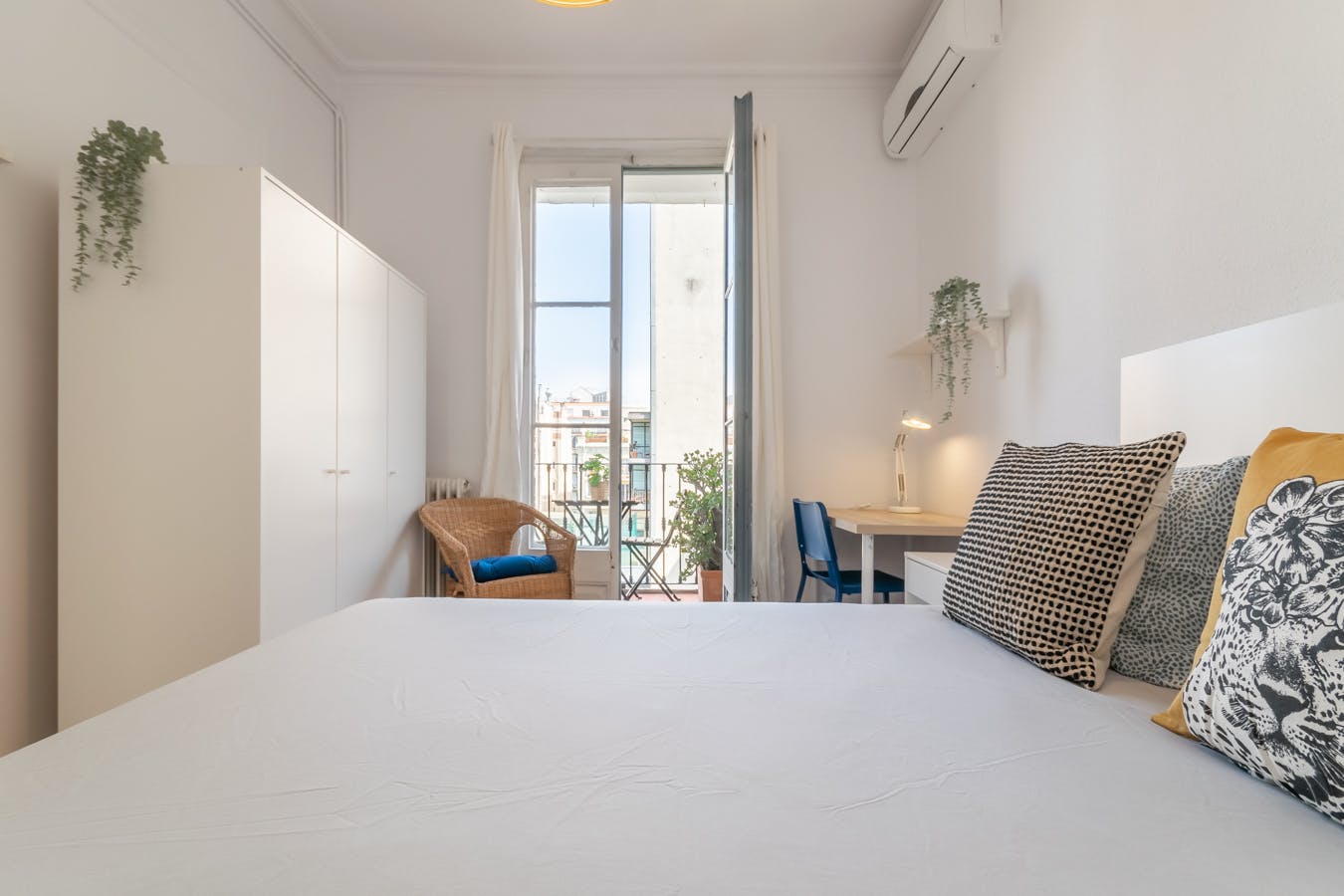 Carrer del Rosselló, Barcelona preview