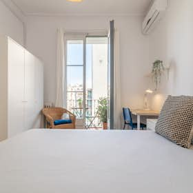 Private room for rent for €910 per month in Barcelona, Carrer del Rosselló