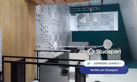 Apartamento para alugar por € 535 por mês em Tours, Rue René de Prie