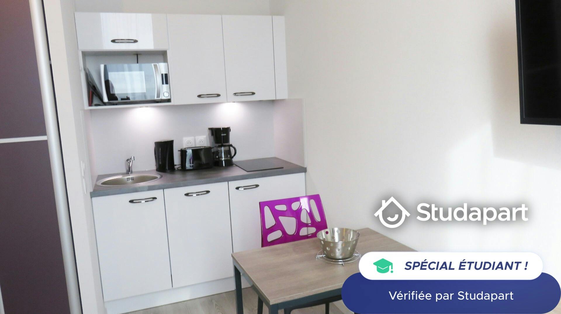 Private room for rent for €895 per month in Andernos-les-Bains, Avenue de Bordeaux