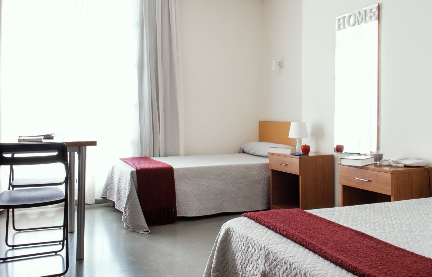 Shared room for rent for €519 per month in Dos Hermanas, Calle Miguel de Muzquiz