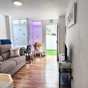 Appartement à louer pour 1 095 €/mois à Santa Cruz de Tenerife, Calle Buganvilla